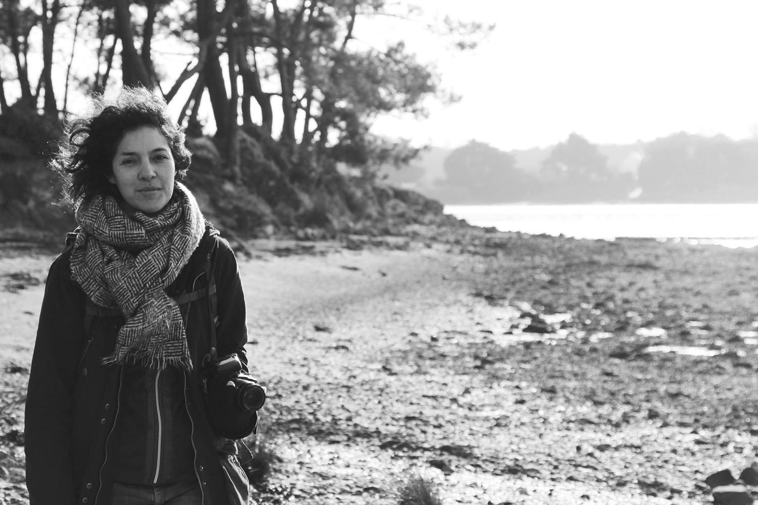 Julie Nguyen a voyagé à travers le monde, mais c'est aujourd'hui en Morbihan et autour de la ria d'Étel qu'elle passe son temps en repérage.