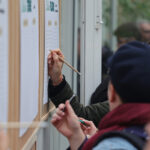 inscriptions aux activités des participants réunis pour une journée de cohésion